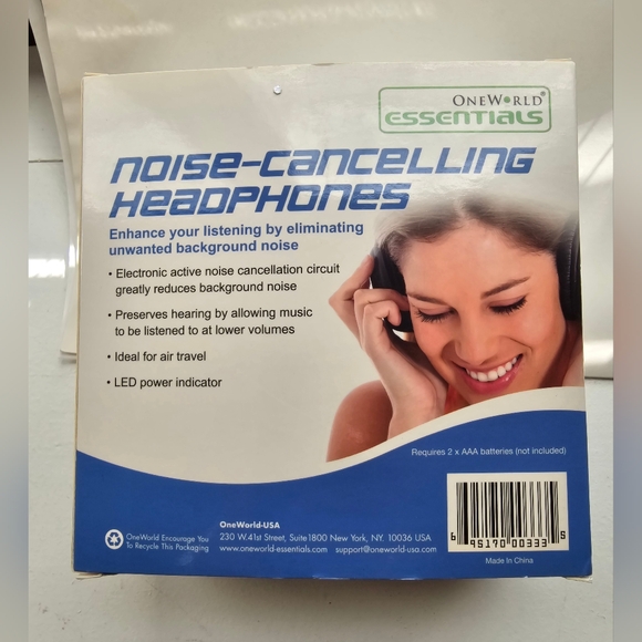 Noise-Cancelling Headphones - Picture 2 of 2
